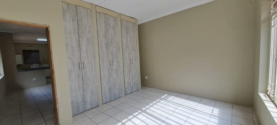 5 Bedroom Property for Sale in Hospitaalheuwel Free State